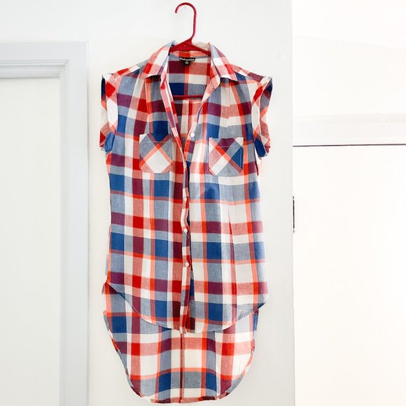 Fashion Web Women's Blue, Red, and White Sleeveless Shirt - Picture 1 of 4